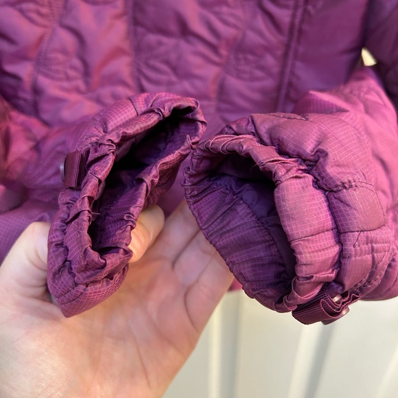 North Face - XS Raspberry Puffy Jacket - Picture 3 of 5